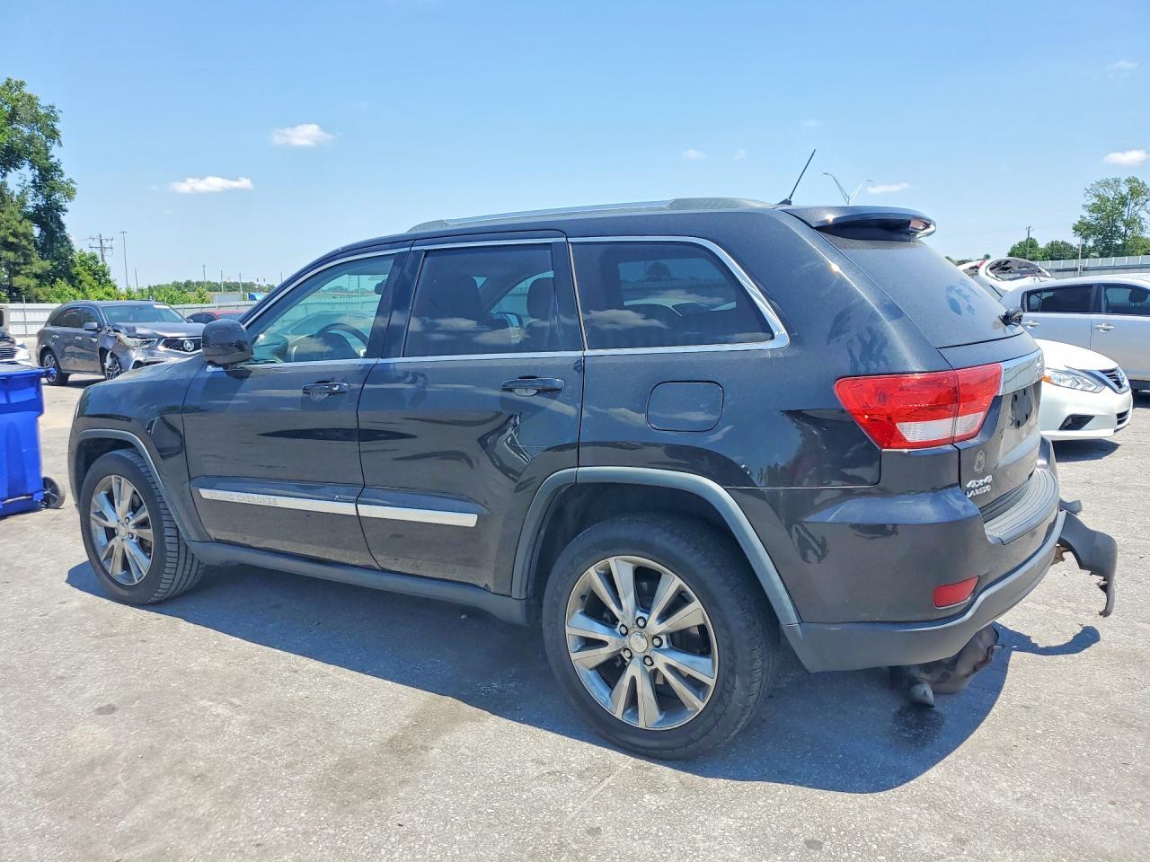 2012 Jeep Grand Cherokee Laredo - Image 3