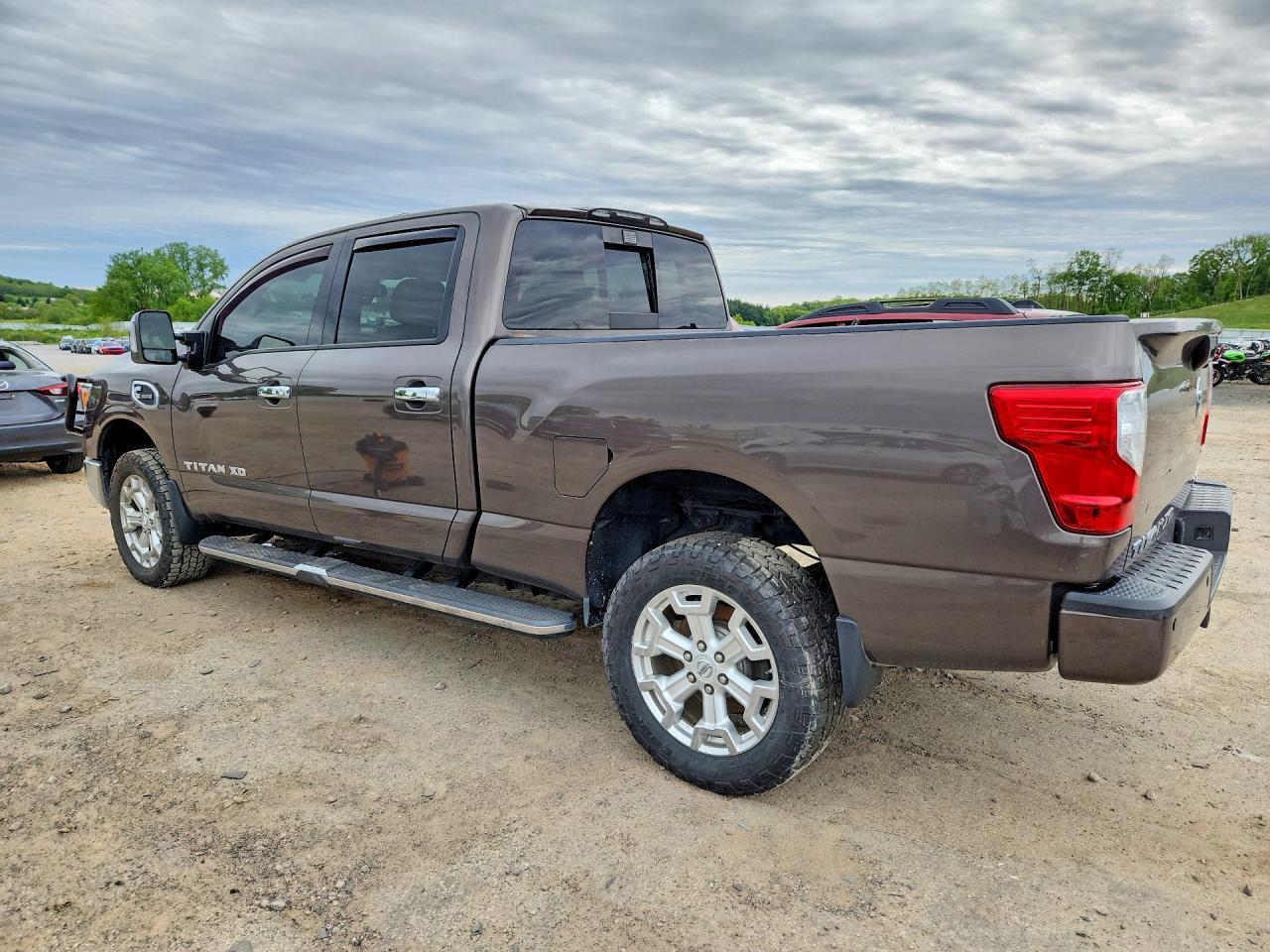 2016 Nissan Titan Xd S - Фото 2