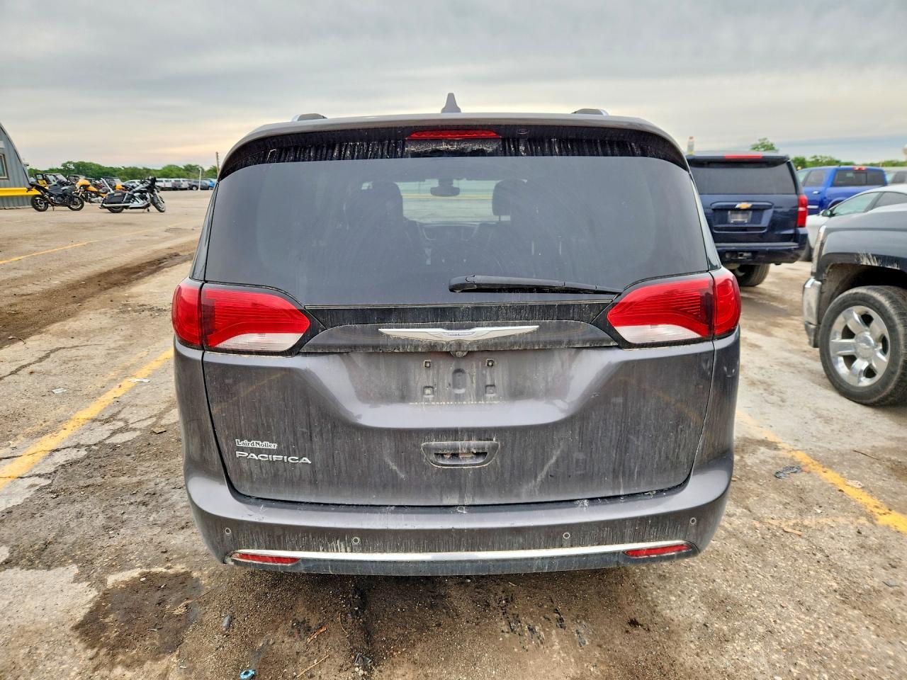 2017 Chrysler Pacifica Touring L Plus - Фото 6