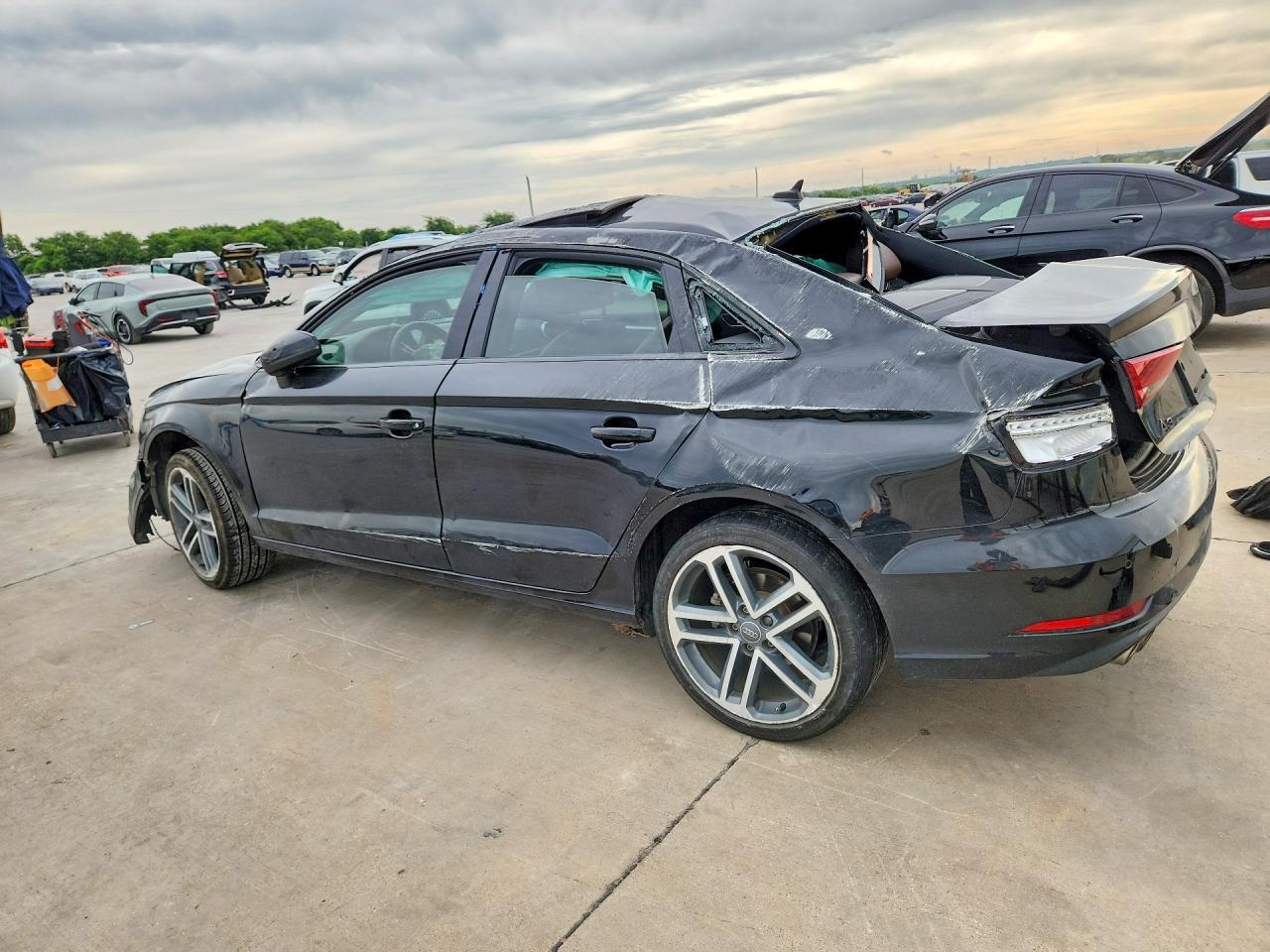 2020 Audi A3 Premium - Фото 2