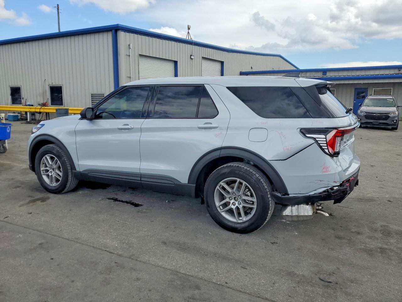 2026 Ford Explorer Active - Фото 2