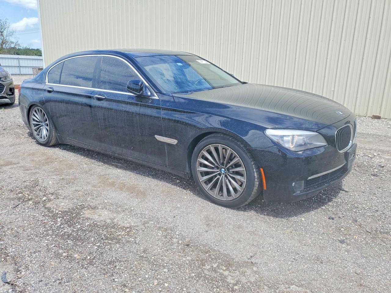 2011 BMW 750 Li - Image 4