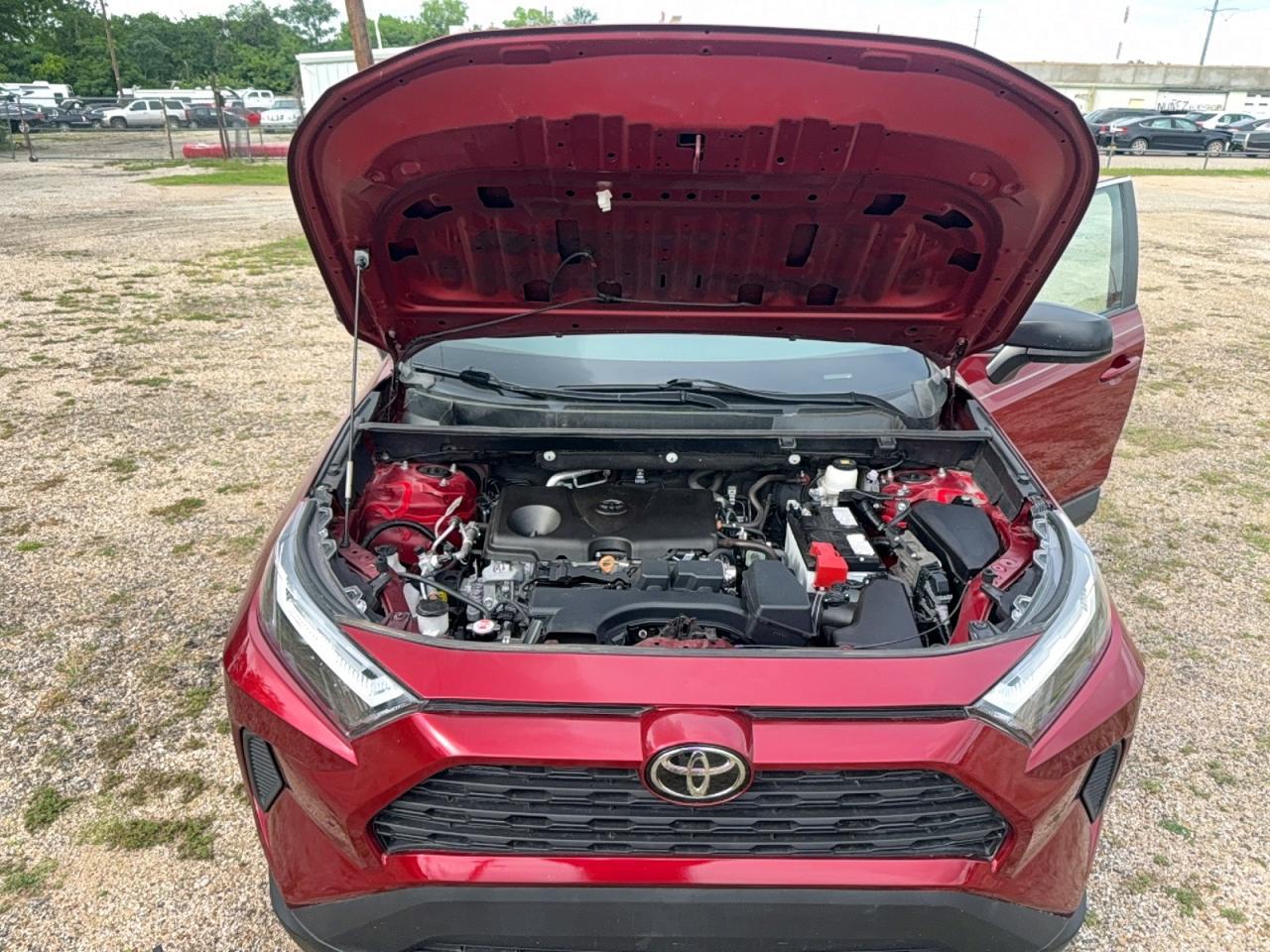 2024 Toyota Rav4 Le - Image 7