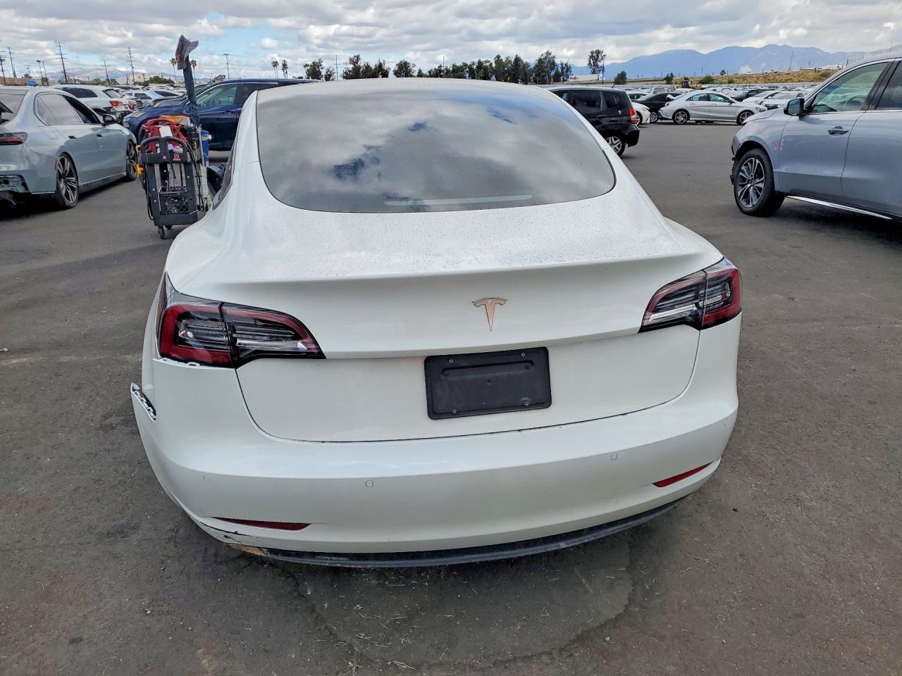 2021 Tesla Model 3 - Фото 6