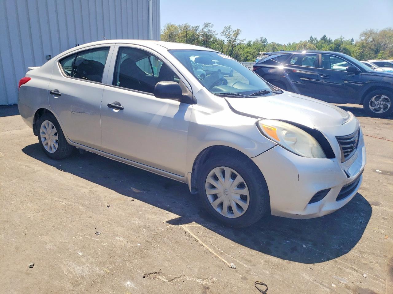 2014 Nissan Versa 1.6 S Plus - Image 4