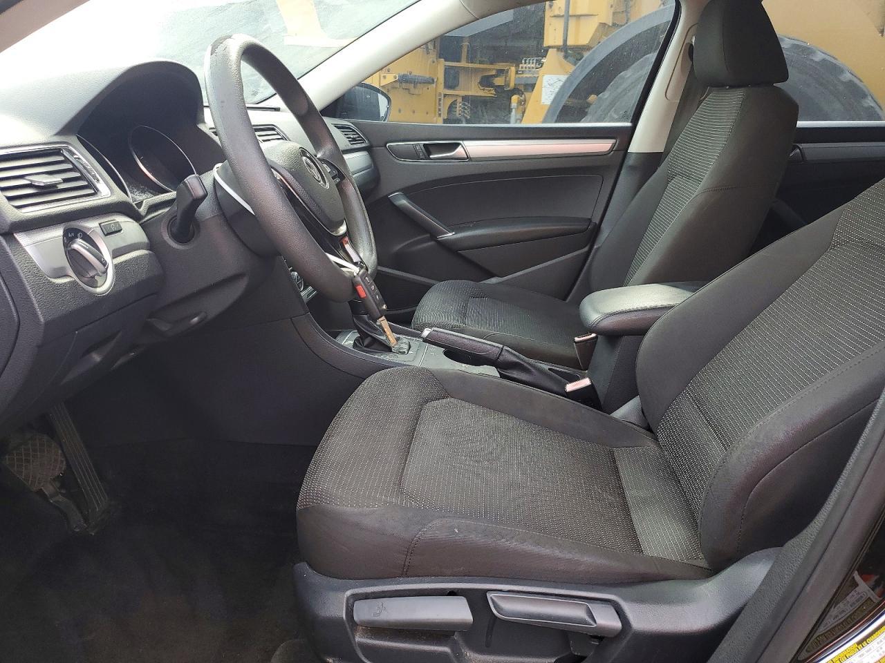 2016 Volkswagen Passat S - Image 7