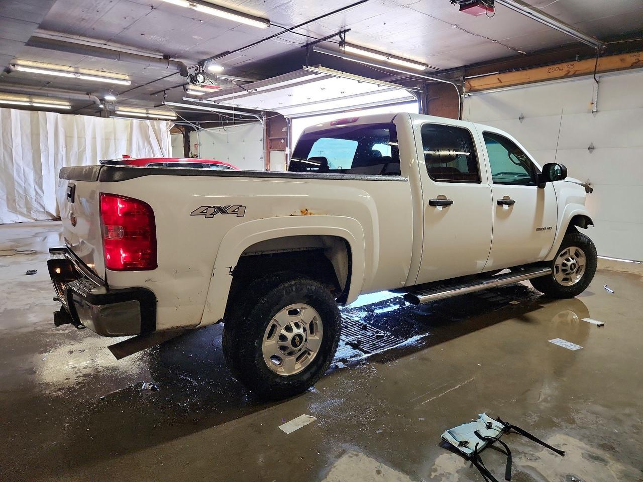 2013 Chevrolet Silverado K2500 Heavy Duty - Фото 3