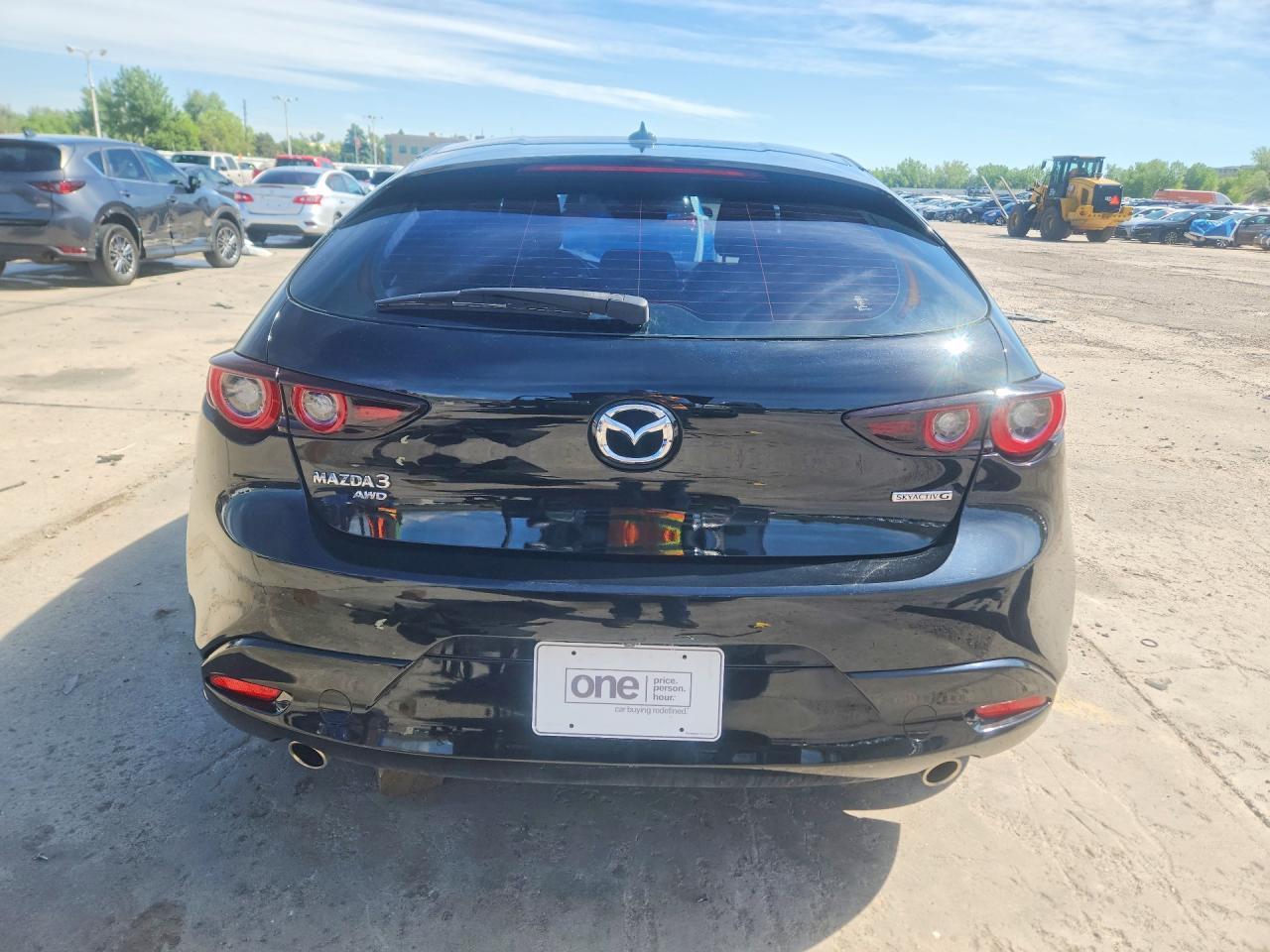 2023 Mazda 3 Premium - Фото 6