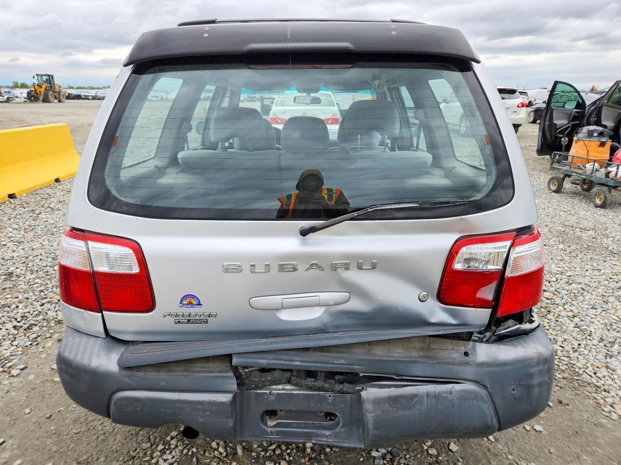 2002 Subaru Forester L - Фото 6
