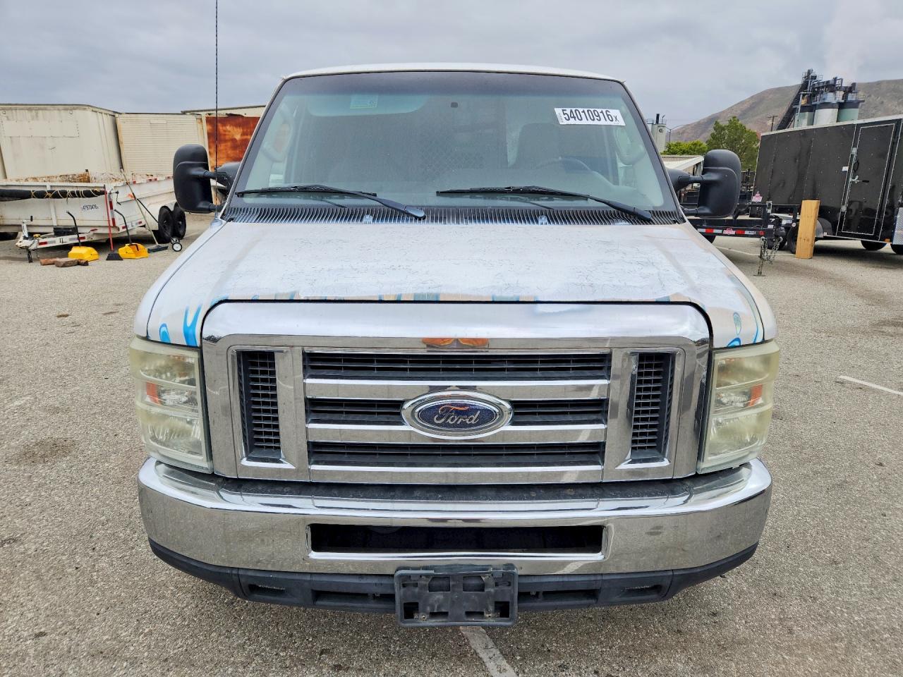 2013 Ford Econoline E350 Super Duty Van - Фото 5