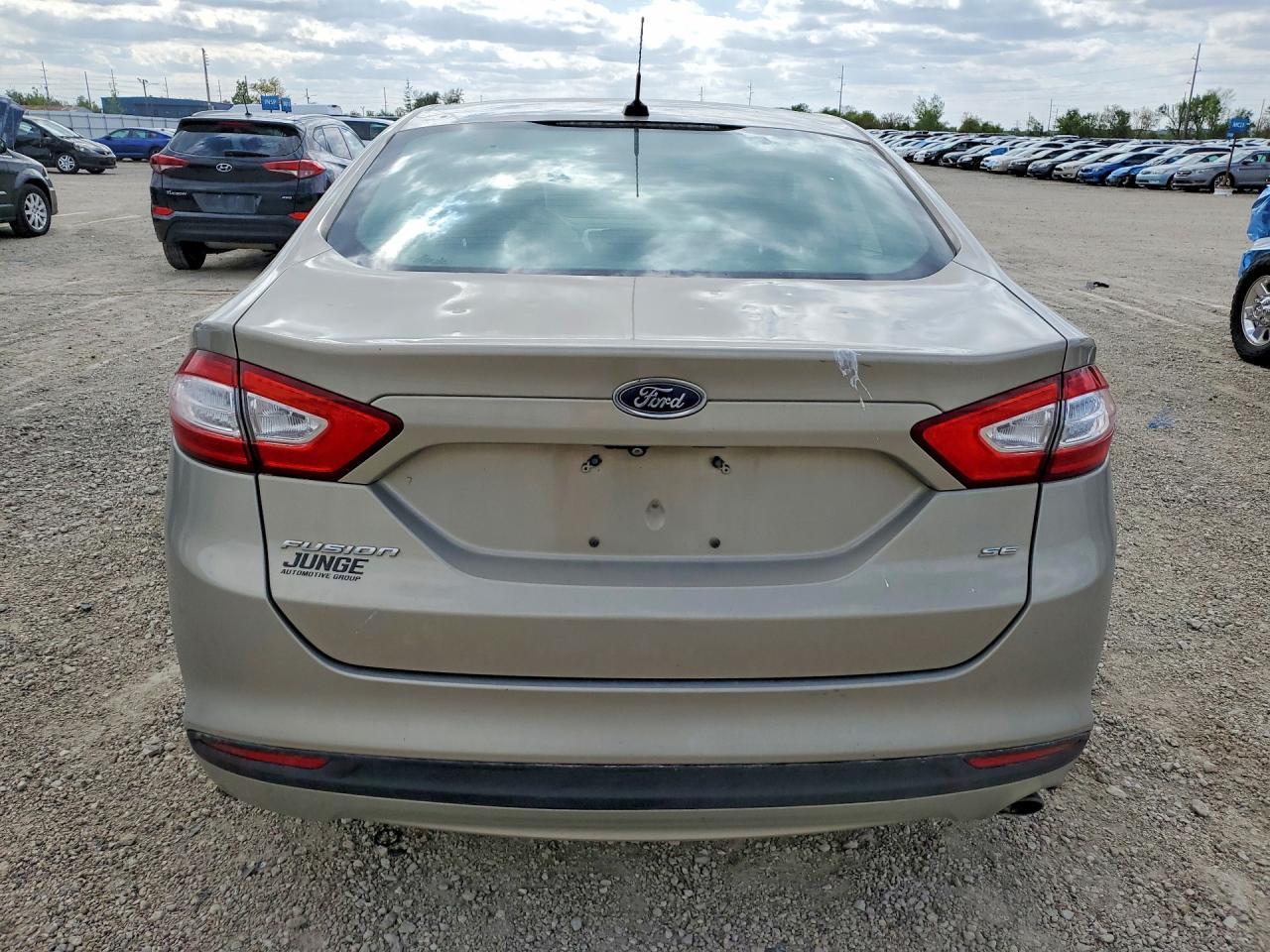 2015 Ford Fusion Se - Фото 6