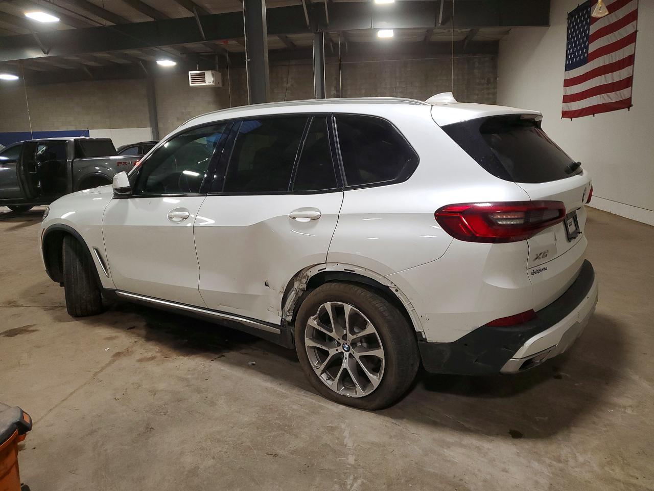 2020 BMW X5 xDrive40I - Фото 2
