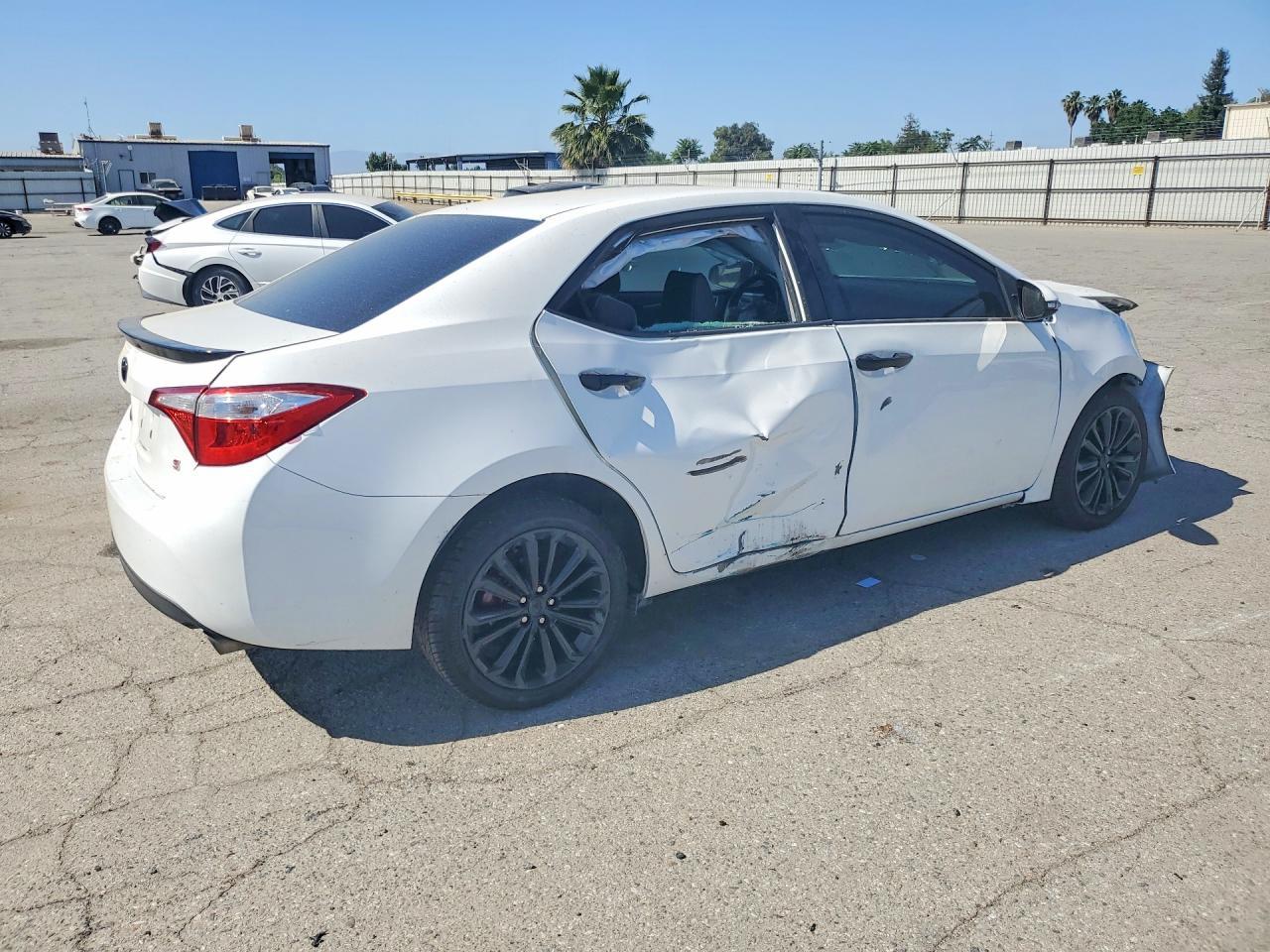 2015 Toyota Corolla S Plus - Фото 3