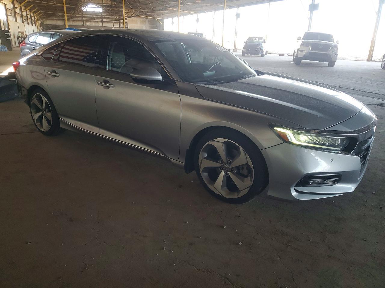 2018 Honda Accord Touring - Фото 4