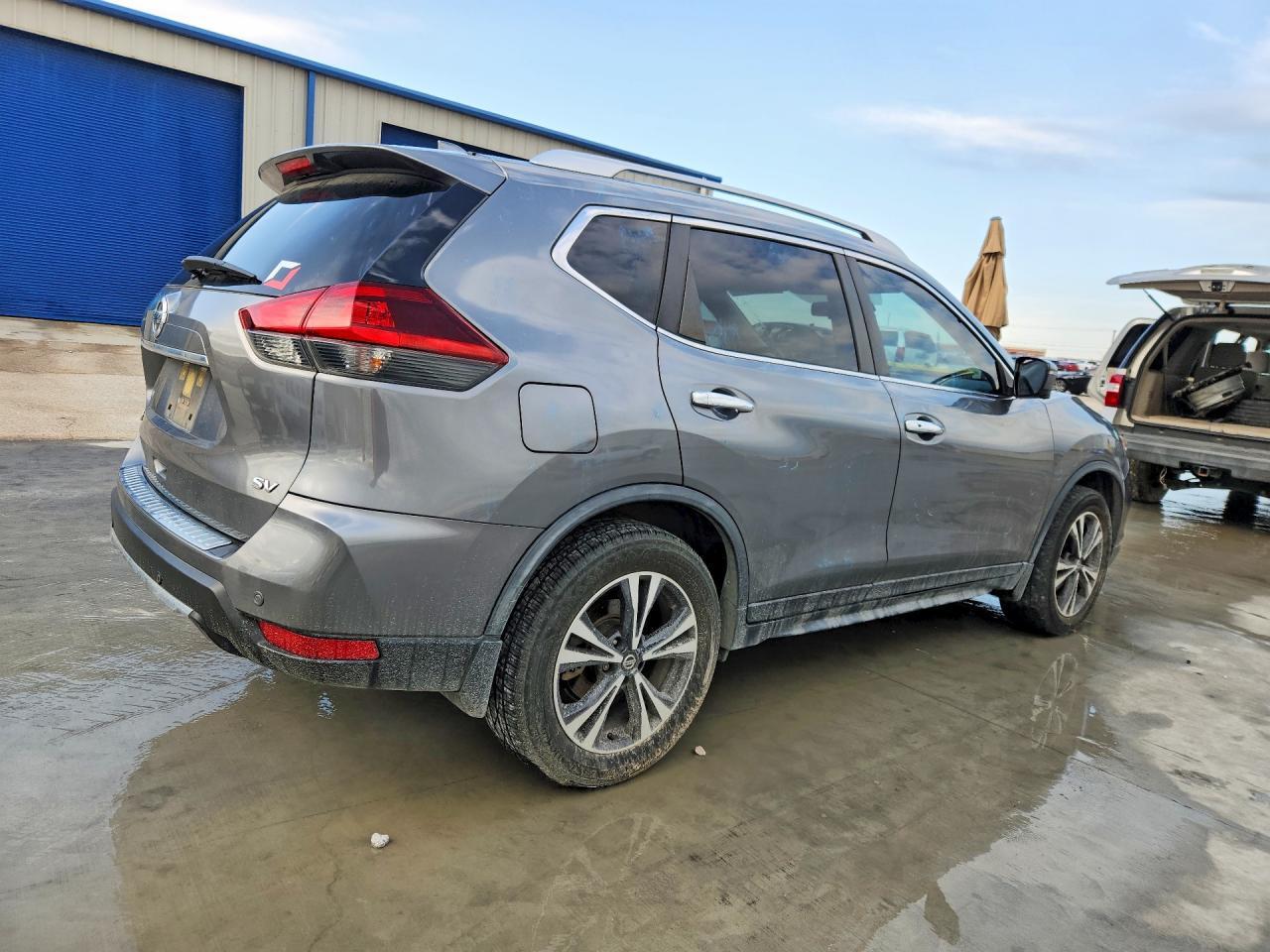 2019 Nissan Rogue Sv - Image 3
