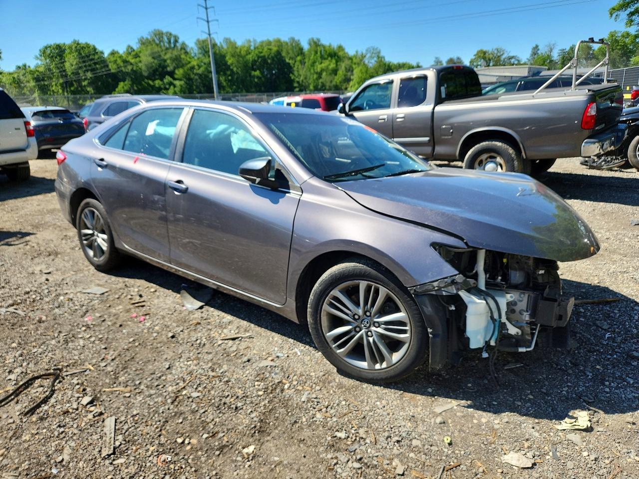 2017 Toyota Camry Se - Фото 4