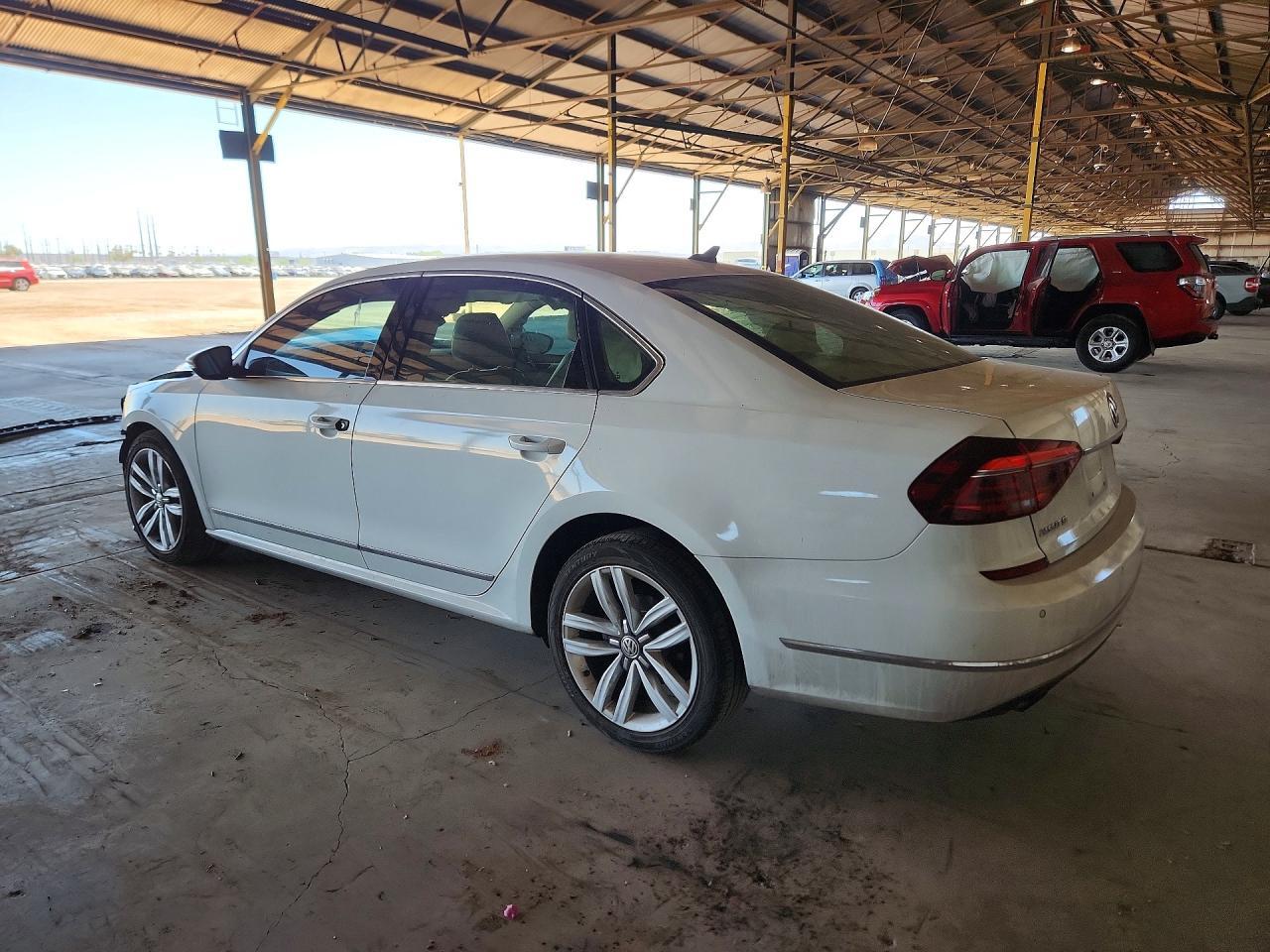 2017 Volkswagen Passat Se - Image 2