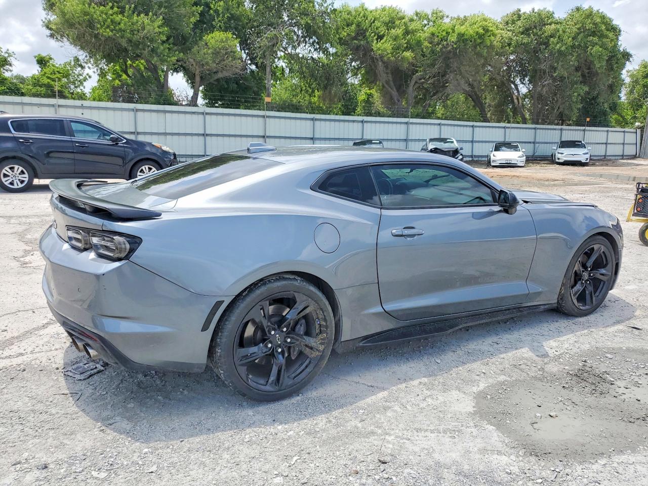 2021 Chevrolet Camaro Ss - Image 3
