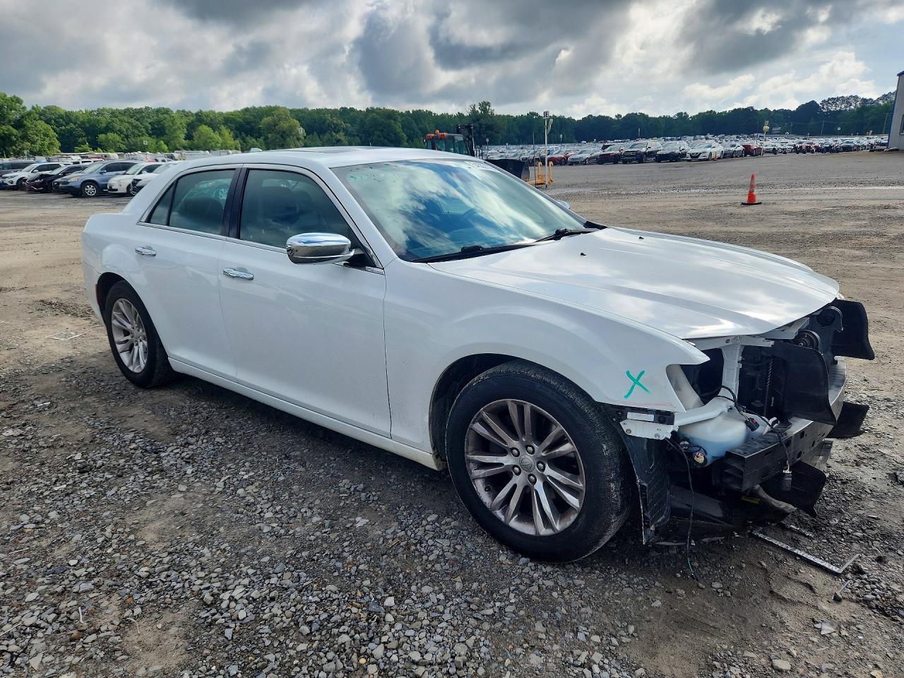2016 Chrysler 300C - Фото 4