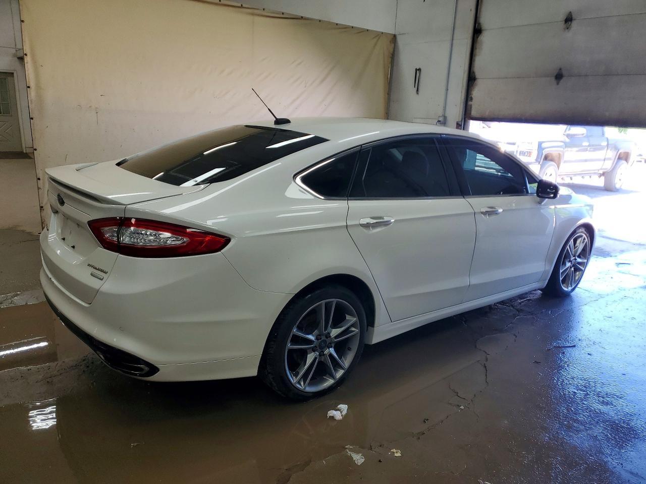 2016 Ford Fusion Titanium - Фото 3