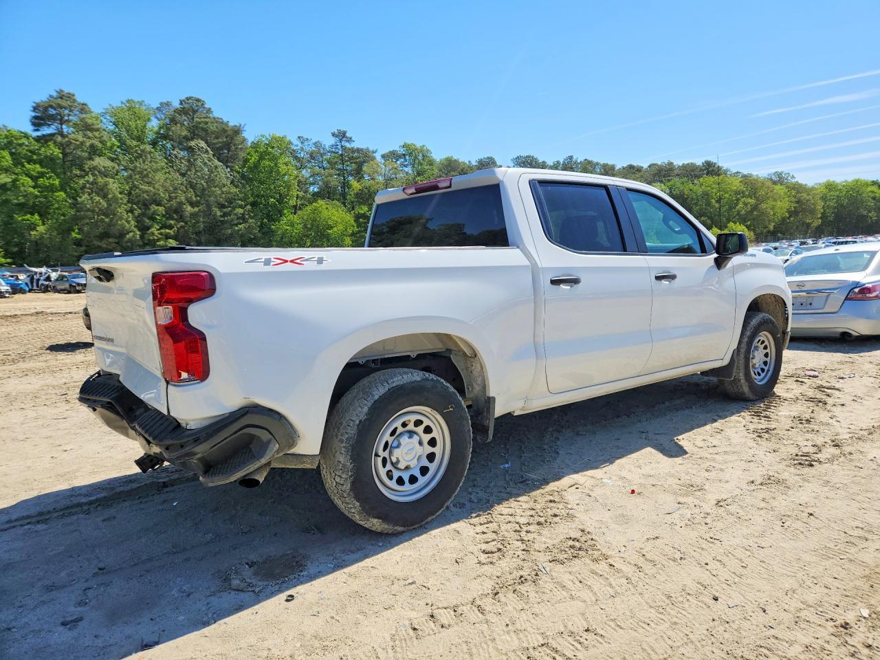 2025 Chevrolet Silverado K1500 - Фото 3