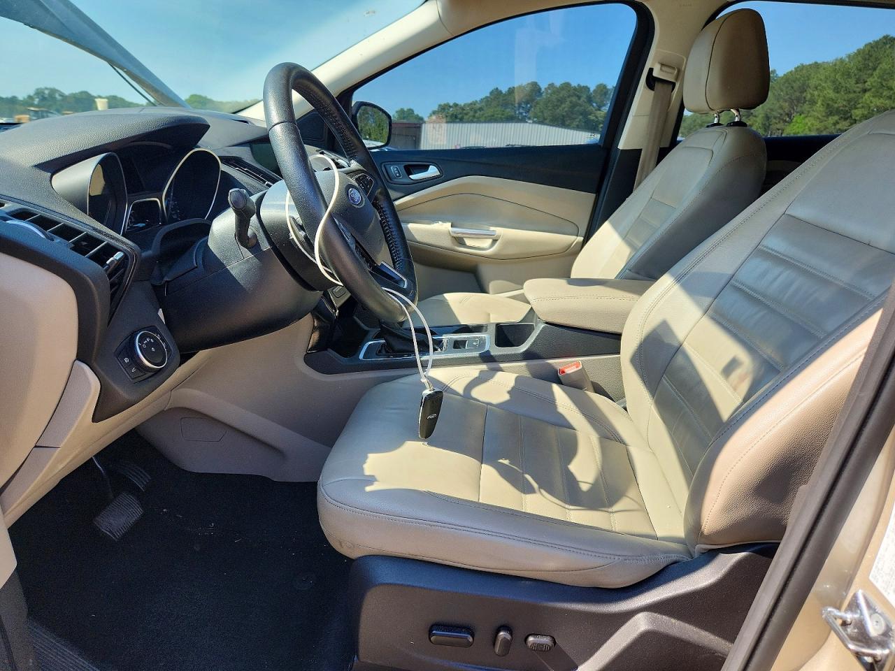 2017 Ford Escape Titanium - Image 7