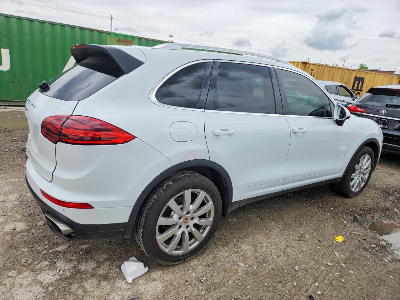 2016 Porsche Cayenne - Image 3