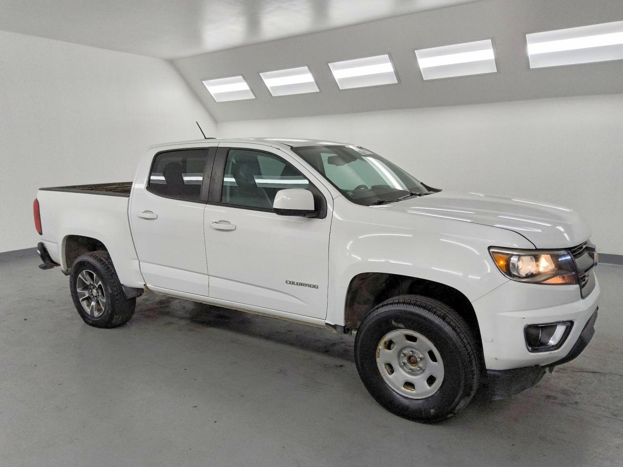 2017 Chevrolet Colorado Z71 - Image 4