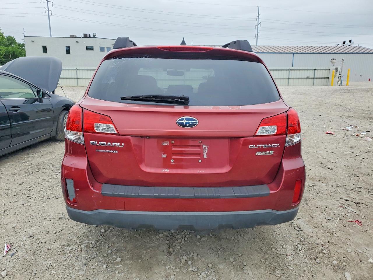 2014 Subaru Outback 2.5I Limited - Image 6
