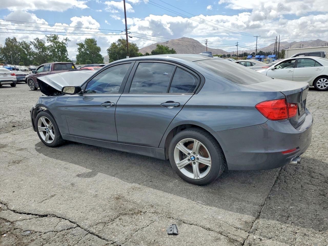 2013 BMW 328 I Sulev - Фото 2