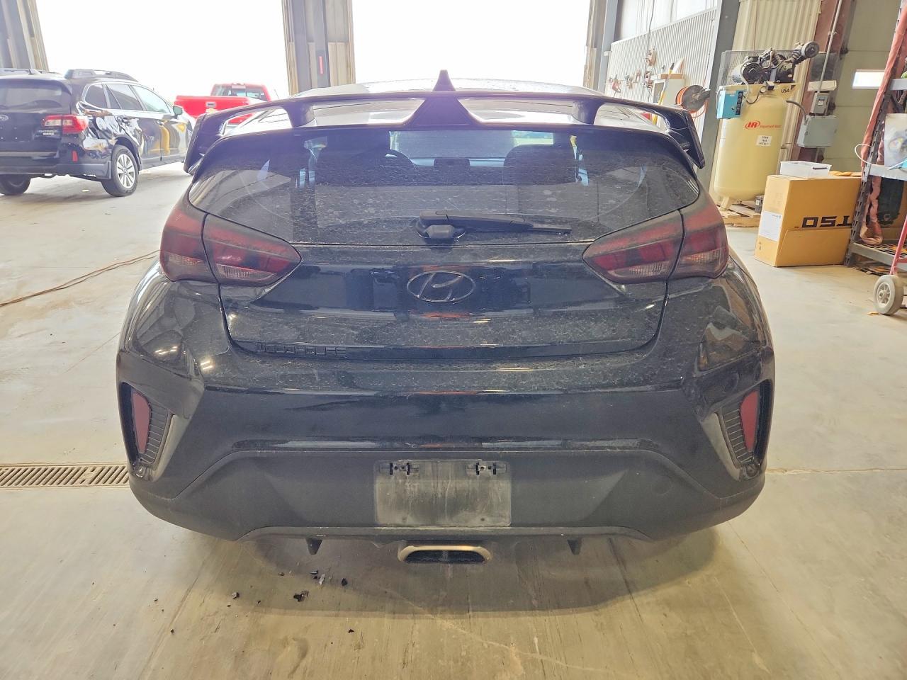 2019 Hyundai Veloster 2.0L - Фото 6