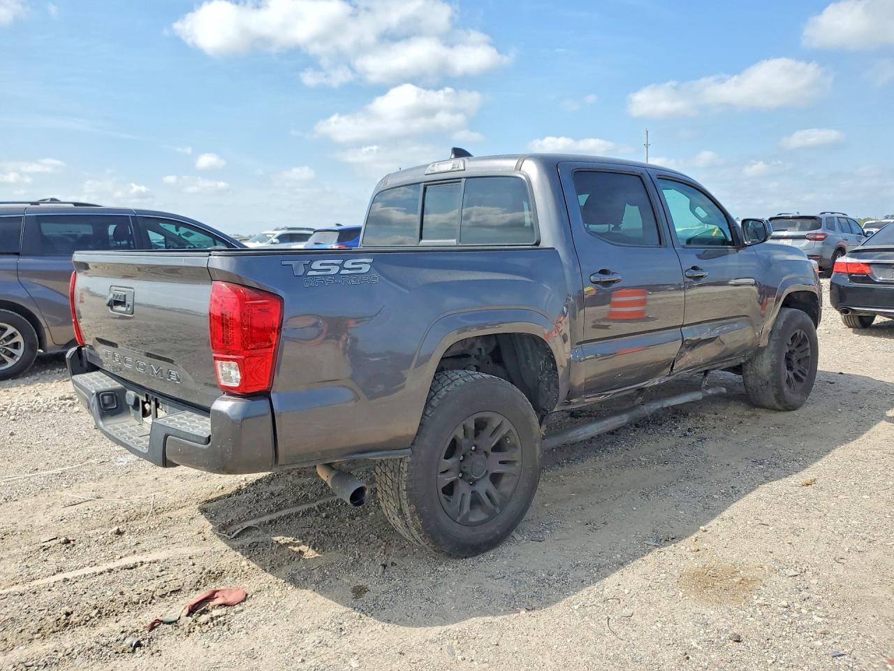 2021 Toyota Tacoma Sr - Фото 3