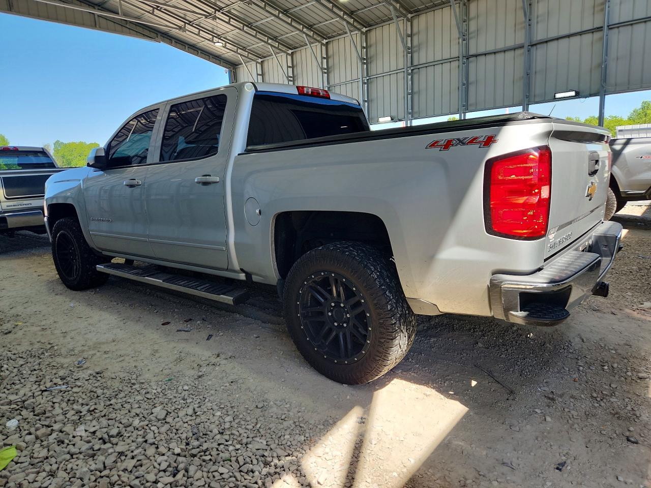 2017 Chevrolet Silverado K1500 Lt - Фото 2