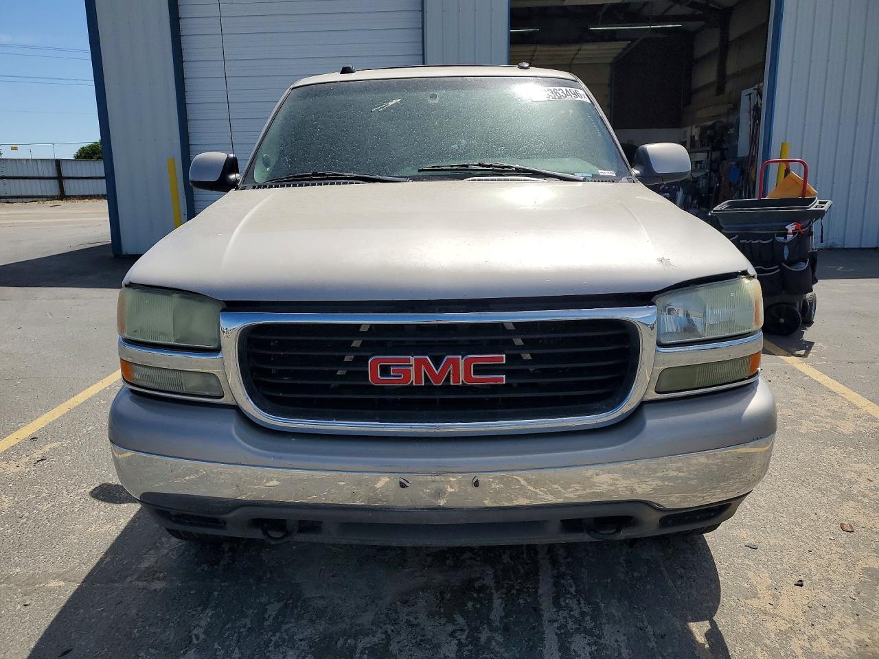 2004 GMC Yukon - Фото 5