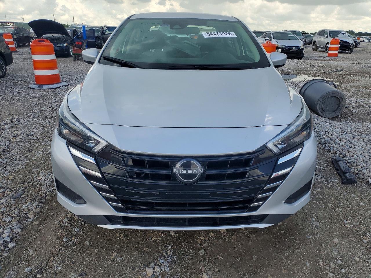 2025 Nissan Versa Sv - Фото 5