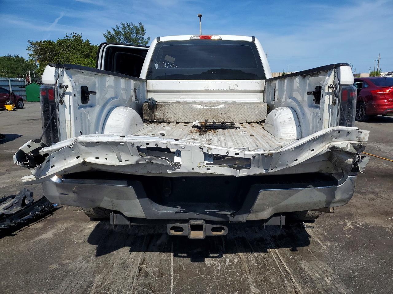 2017 Ford F350 Super Duty - Image 6