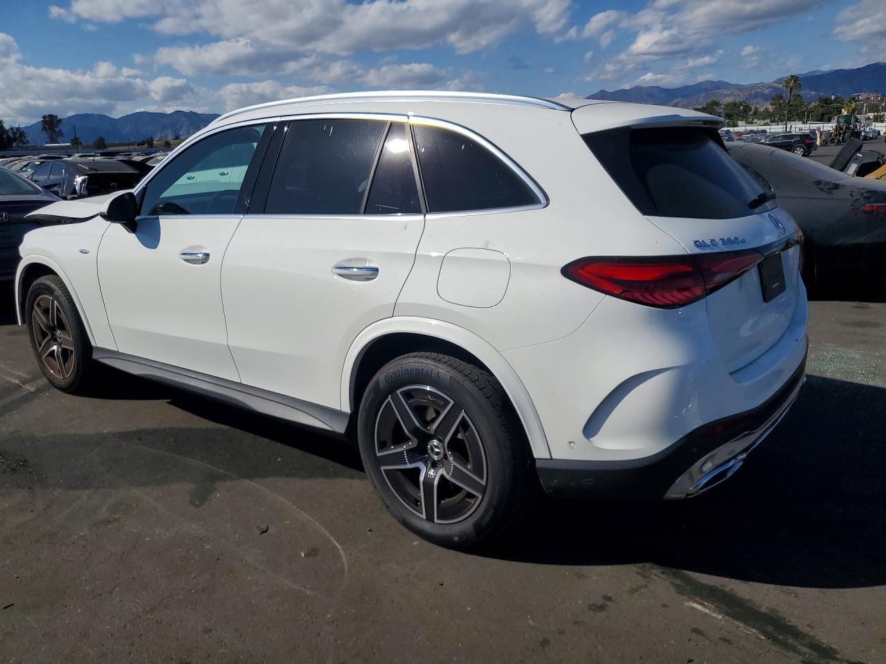 2025 Mercedes-Benz Glc 350E - Фото 2