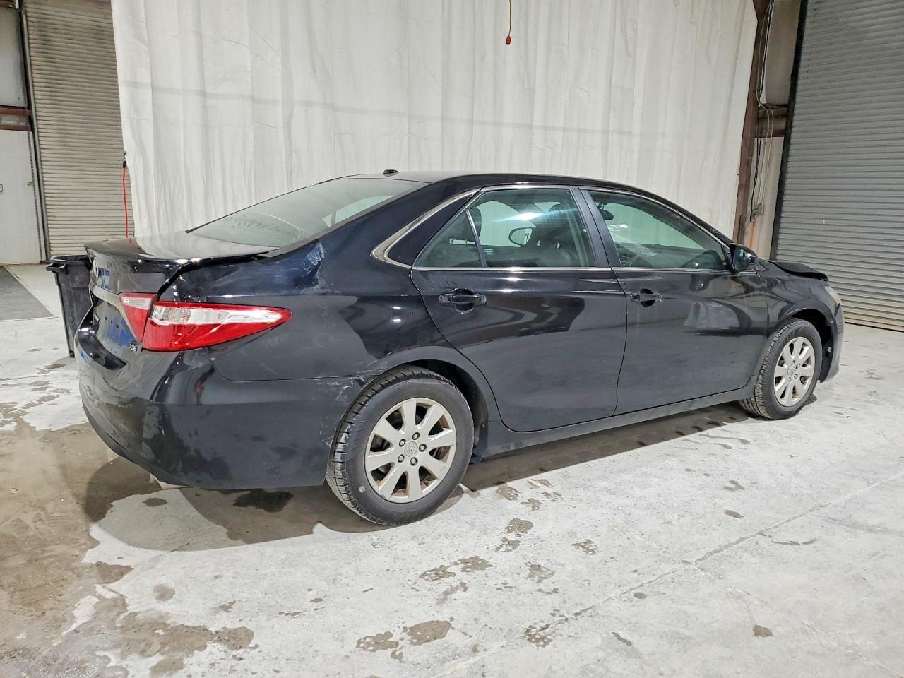 2015 Toyota Camry Xse - Image 3