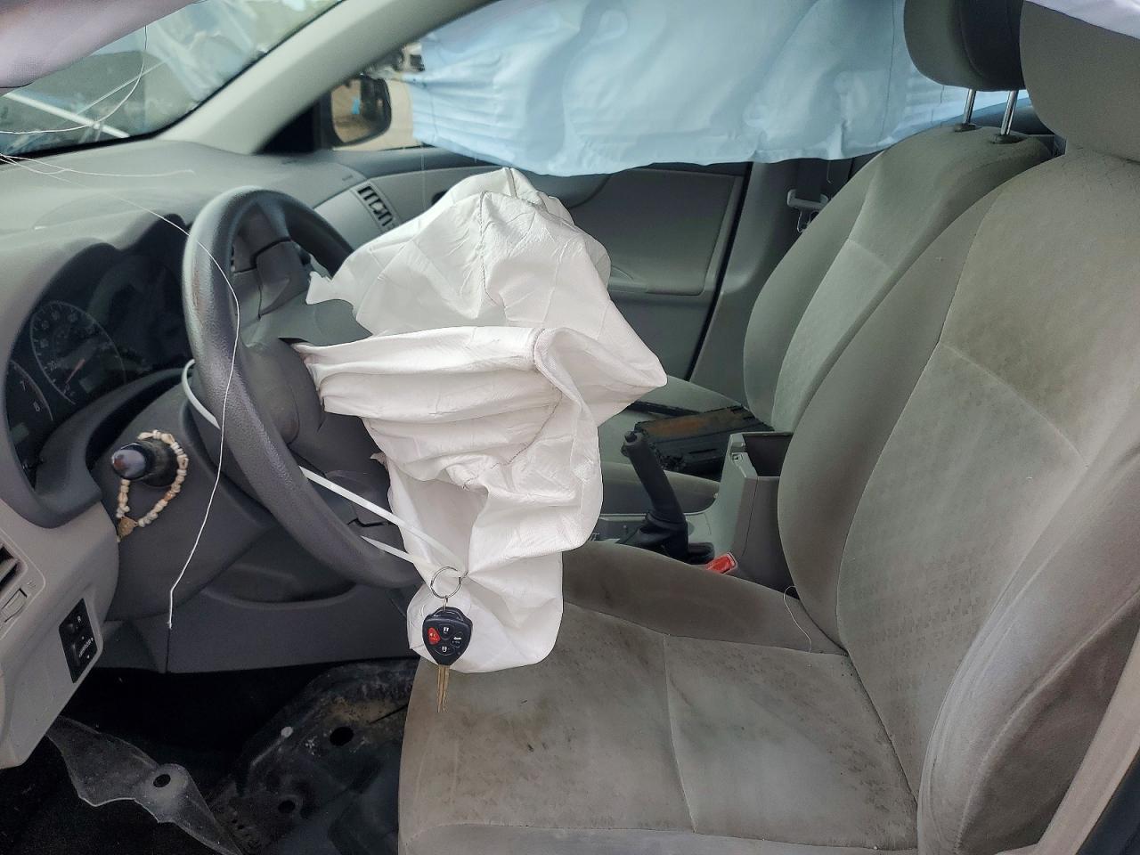 2009 Toyota Corolla Le - Image 7