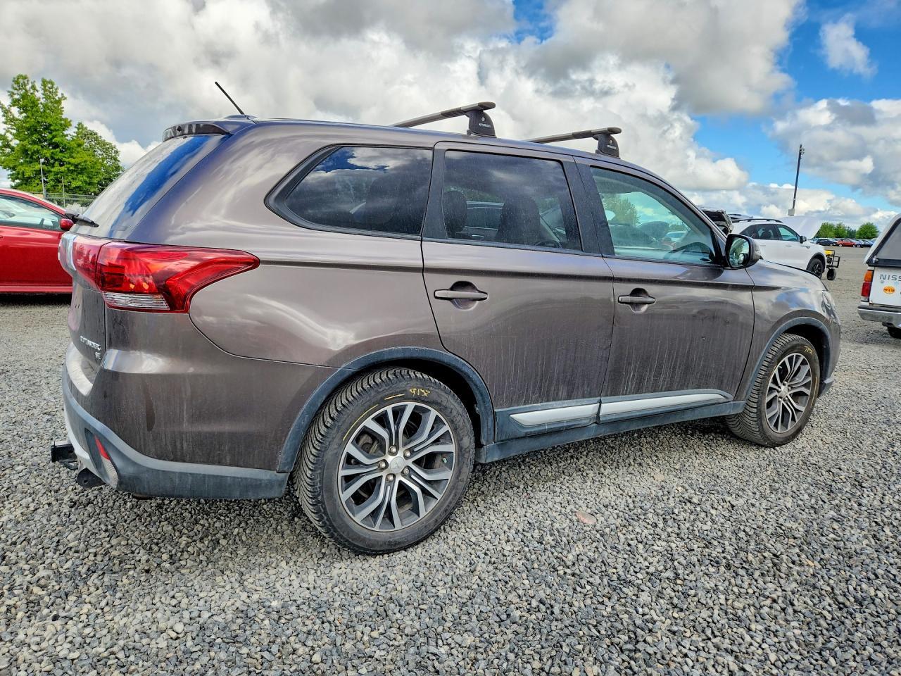 2016 Mitsubishi Outlander Se - Фото 3