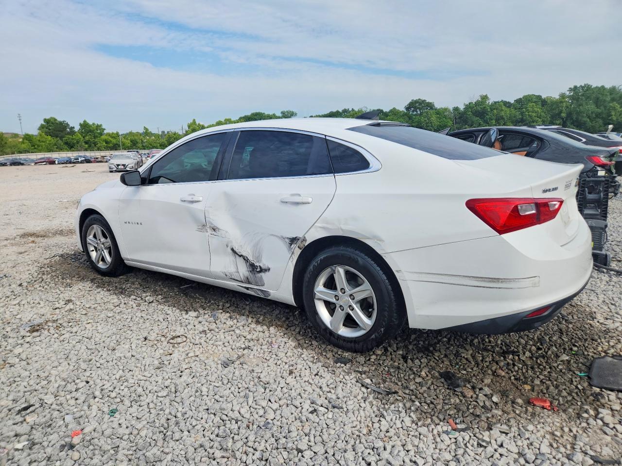 2019 Chevrolet Malibu Ls - Фото 2