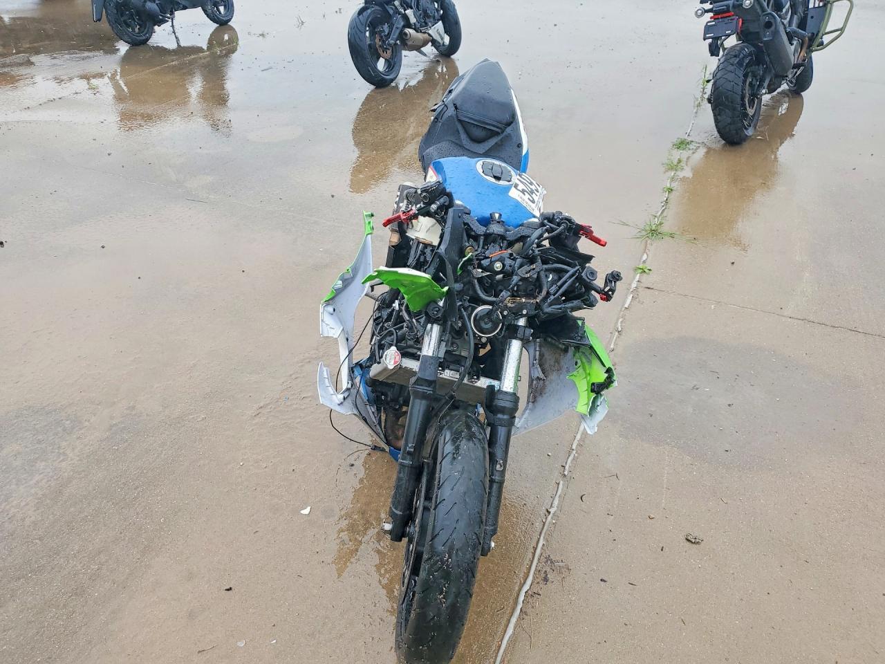 2024 Kawasaki Ex500 H - Фото 2