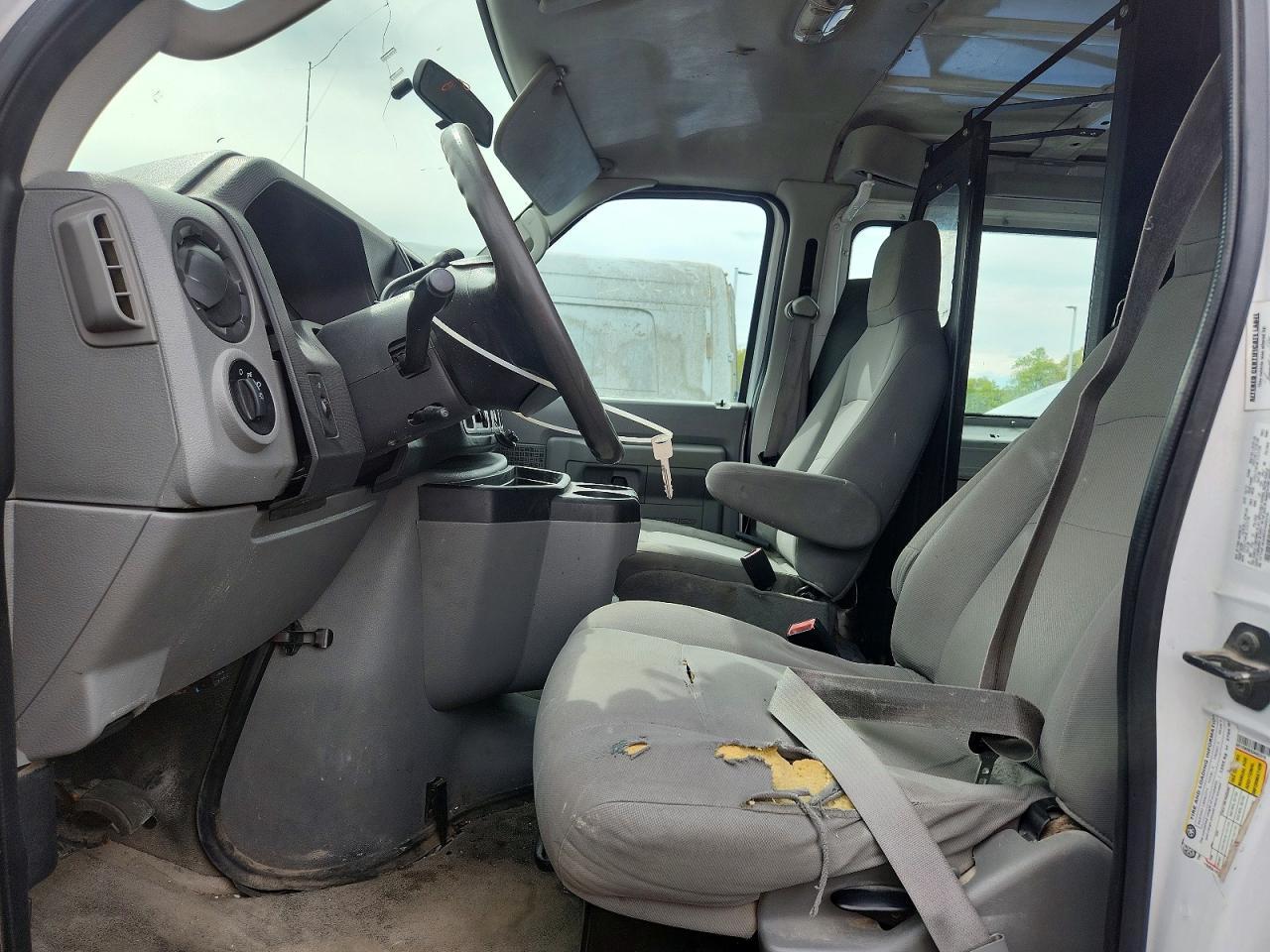 2013 Ford Econoline E150 Van - Фото 7