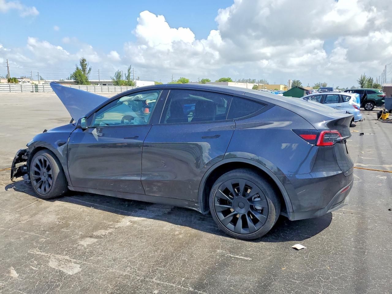 2024 Tesla Model Y - Image 2