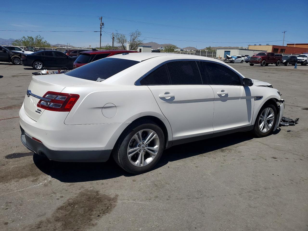 2015 Ford Taurus Sel - Фото 3