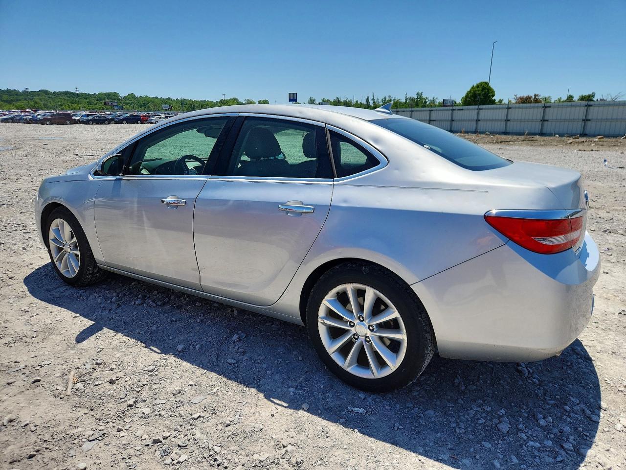 2012 Buick Verano - Фото 2