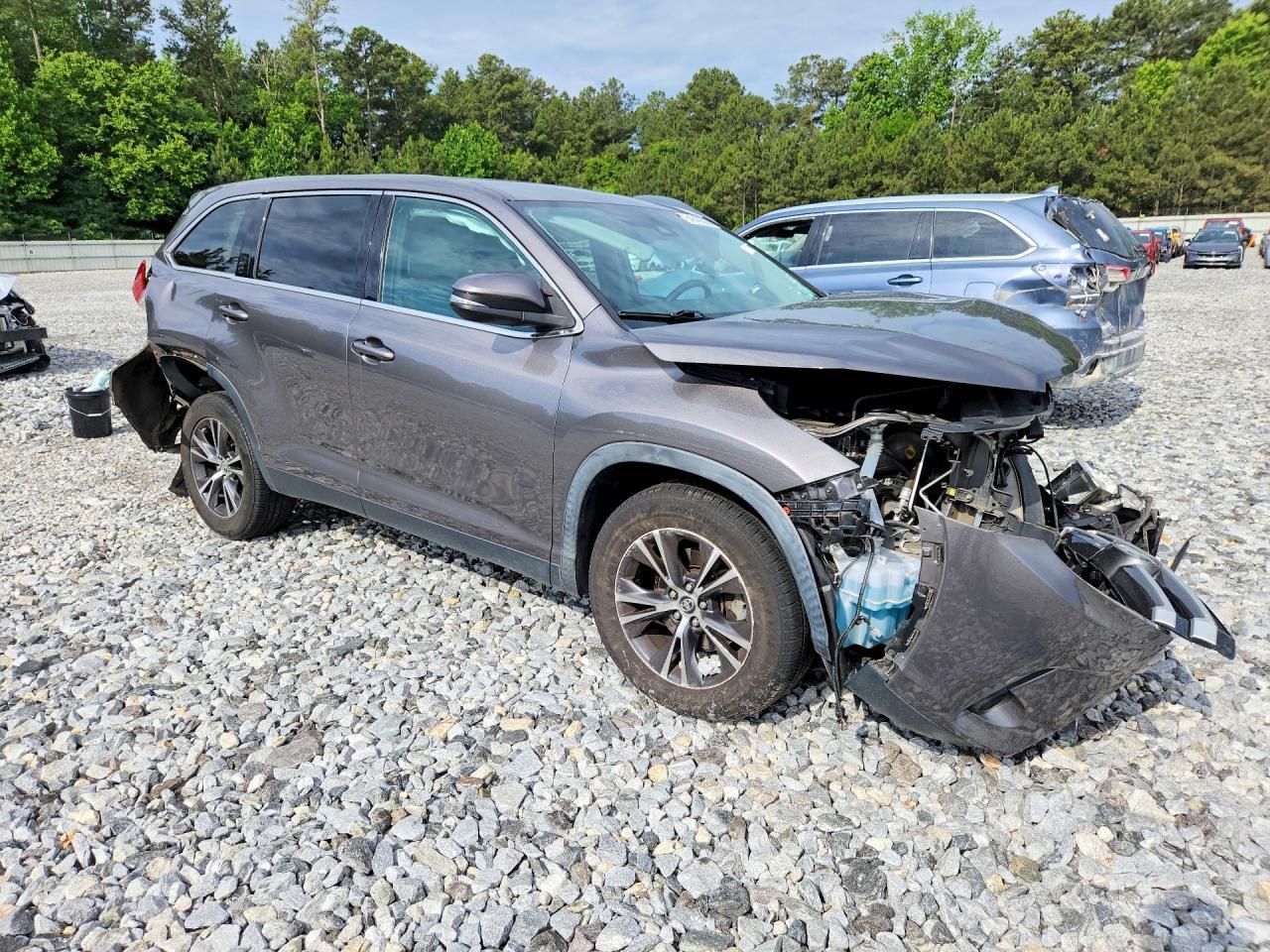 2019 Toyota Highlander Le - Фото 4