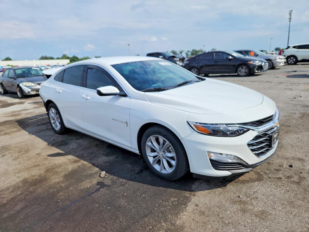 2023 Chevrolet Malibu Lt - Image 4