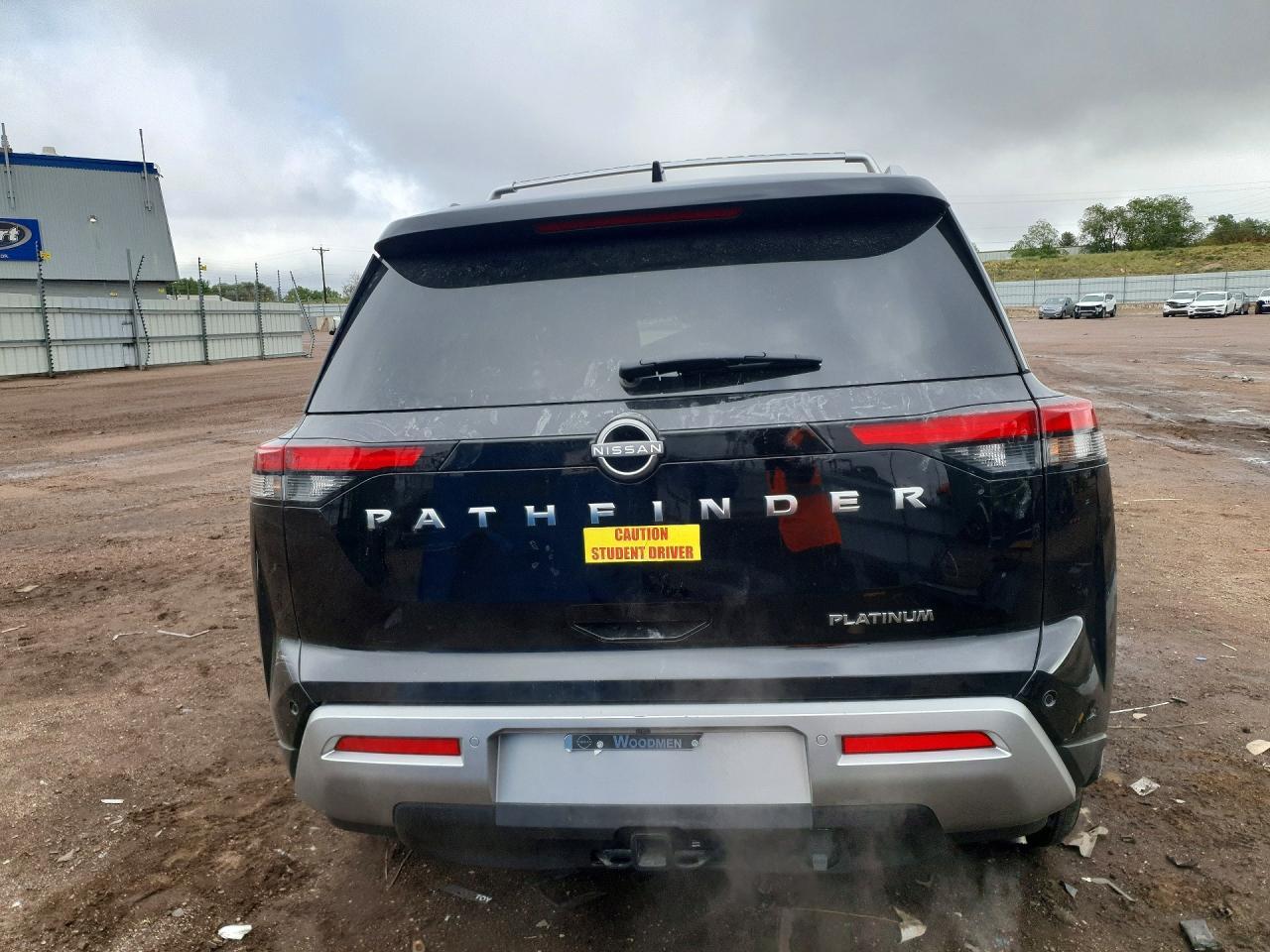 2025 Nissan Pathfinder Platinum - Image 6