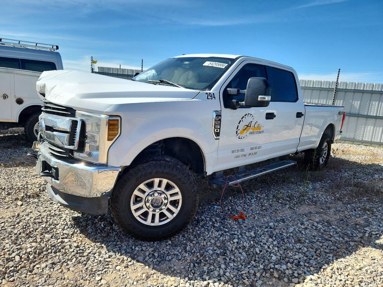 2019 Ford F250 Super Duty - Фото 2